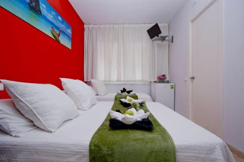 Barcelona City North Hostal - image 6