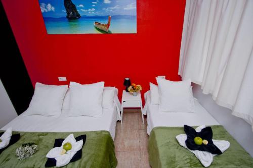 Double or Twin Room with City View image 6