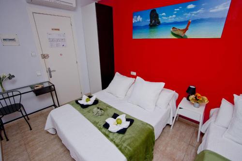 Double or Twin Room with City View image 5