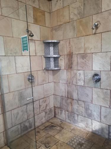 Autumn Breeze Manor Guest House