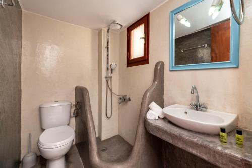 Marina's Studios - image 4