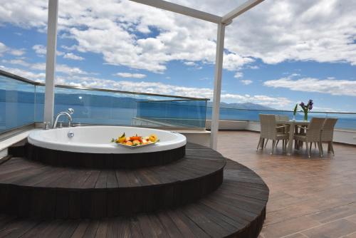 Erkély/terasz, HOTEL IZGREV SPA&AQUA PARK in Struga
