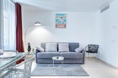 B&B Cannes - IMMOGROOM - 8 min from the Palais - AC - Quai St Pierre - Bed and Breakfast Cannes