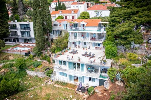 Comfort One-Bedroom Apartment with Terrace and Sea View