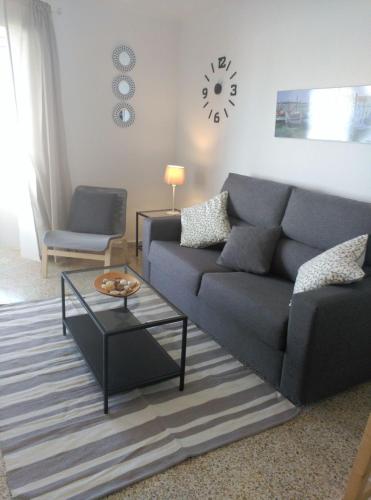  Coqueto apartamento con vista al mar in Castillo Bajo