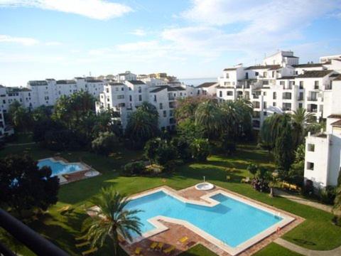 Jardines del Puerto en pleno centro de Puerto Banus