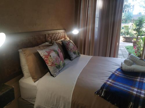 Autumn Breeze Manor Guest House