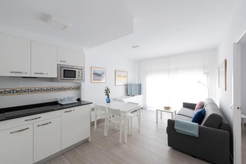 virtuve, Apartamentos Marblau in Tamariu