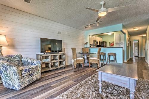 Bright 2-Story Resort Retreat with Beach Access - image 3