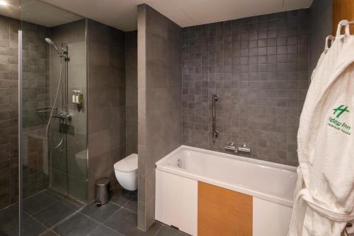 Holiday Inn Yerevan - Republic Square by IHG