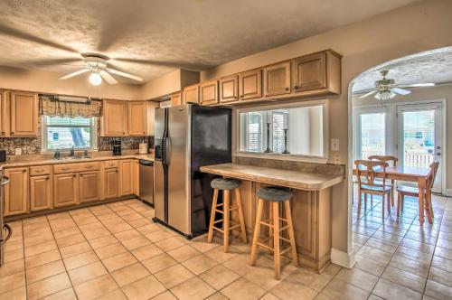 Family-Friendly House with Yard and Beach Access! in Myrtle Beach