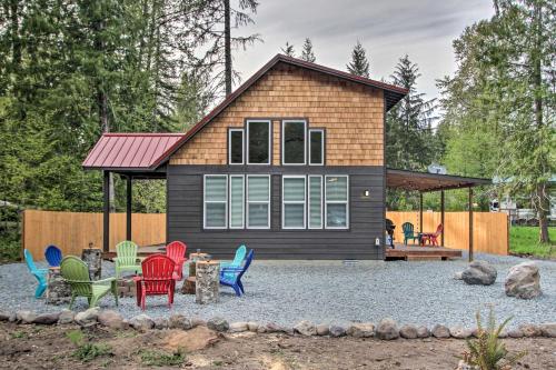 . Cozy Cabin - 5 Miles to Mt Rainier National Park!