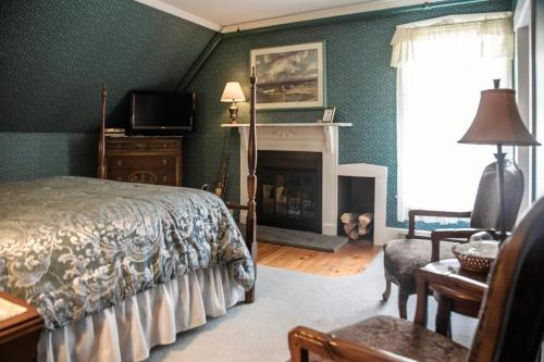 1 queen bed