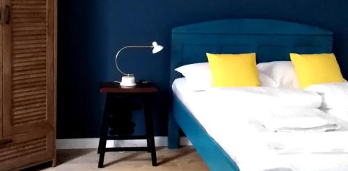 Black Church Apartment - main image