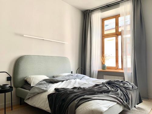 Stylish New Apartment in Riga Old Town - City Centre, Self Check-in, Walkable to Major Attractions, Riga