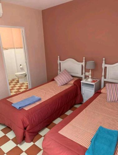 4 twin beds