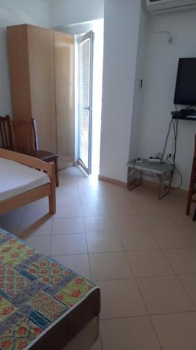 Pallati Bardhe e Blu