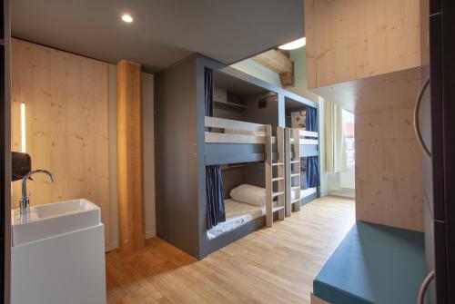 The People Hostel - Strasbourg - image 7