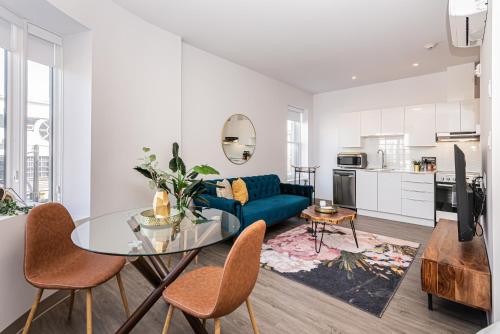 Huge New Flat well Located closed on St-Denis Street by Den Stays