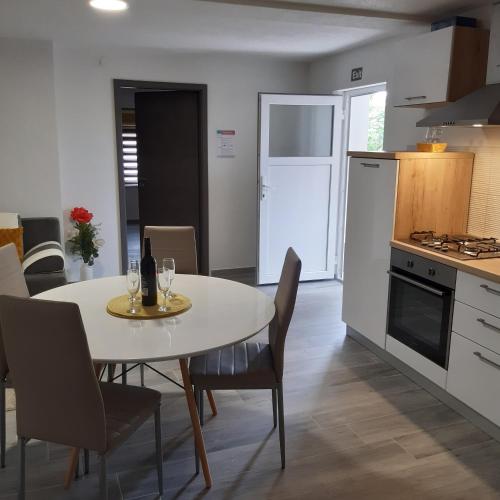 Apartmani Emanuel