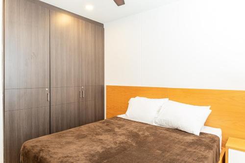 Dos Maderos Poblado Medellin 1 month minimum stay