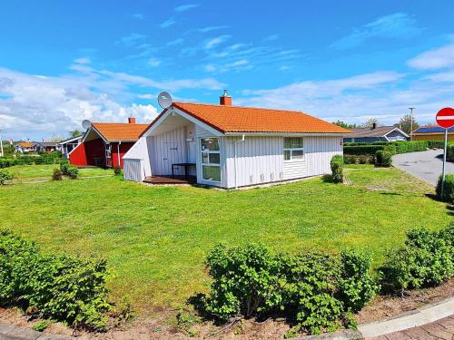 Two-Bedroom Holiday home in Grömitz 2