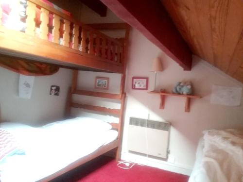 Chalet de 4 chambres avec jardin amenage a Ax les Thermes a 1 km des pistes