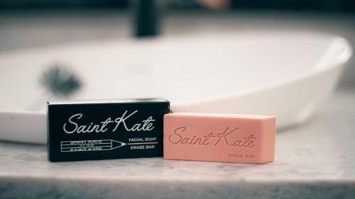 Saint Kate - The Arts Hotel - image 8
