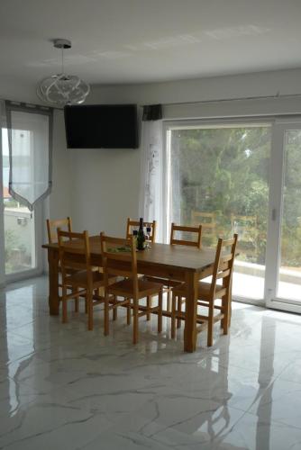 設施, Apartment Seline 8 nur 200 m bis zum Strand in 瑟里尼