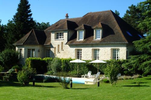 Très Honoré, manoir d'hôtes contemporain chambre d'hôte Neuil