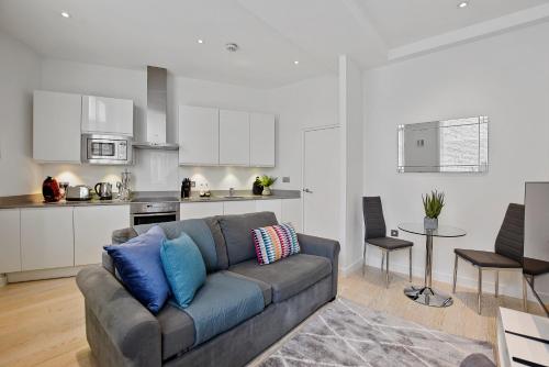 West Street by Q Apartments London 