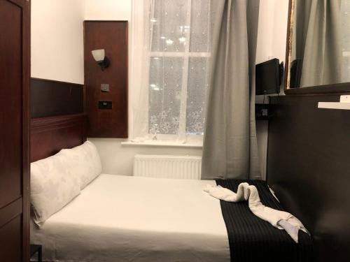 Plaza London Hotel - image 7