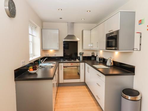 Sleeper Cottage - image 6