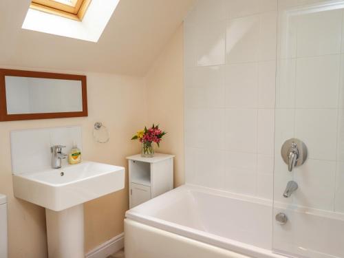 Sleeper Cottage - main image