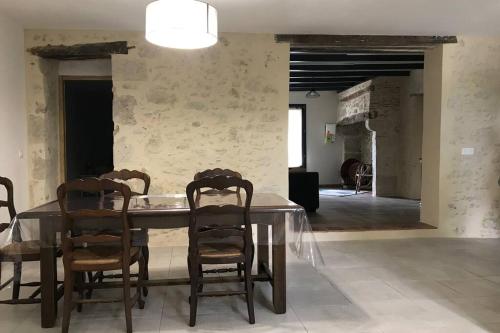 Instalaciones, Maison avec jardin dans village in Auch