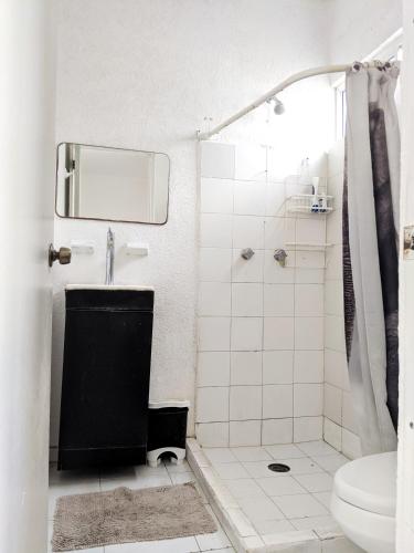 Habitación Privada, Jacuzzi Rooftop, AC, GRAN Wifi, Cancún (Foto 4)