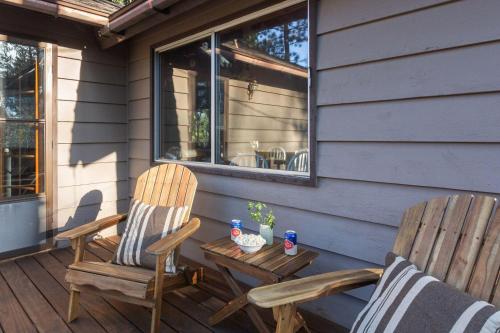 TurtleBear by AvantStay - Character Cabin w Entertainers Patio & Table Tennis! - main image
