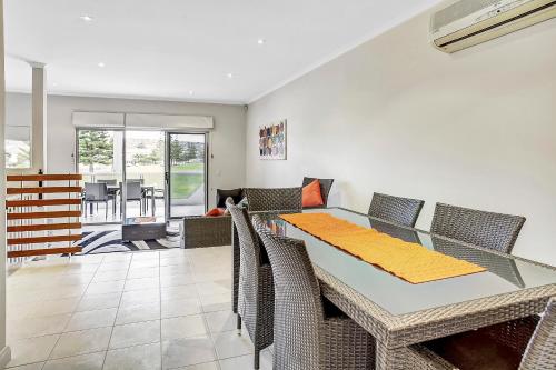 Foreshore apartment in the heart of Port Lincoln
