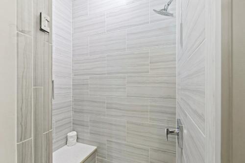 The Pointe 315 - image 8