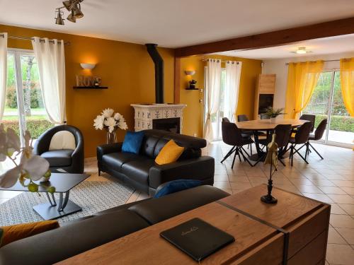 Gîte Les Choux, 5 pièces, 8 personnes - FR-1-590-229 gîte à louer La Bussière
