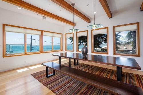 Luxury Beachfront Penthouse Walk to the Beach Restaurants Entertainment - image 12