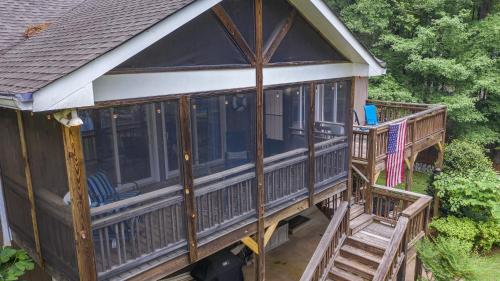 Relax at Birch Meadow on Lake Oconee