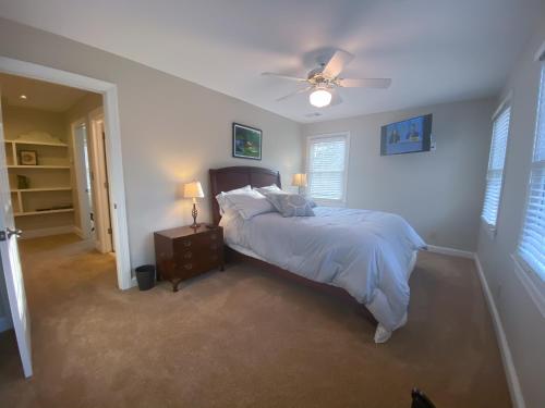 New Relax at our newly renovated Parkview Cottage - image 2