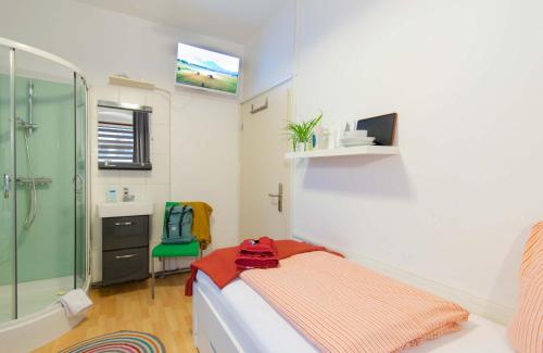 Absteige - main image