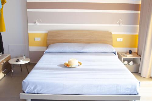 Double Room with Terrace image 4