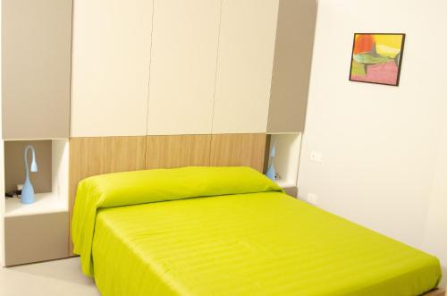 One-Bedroom Apartment image 8