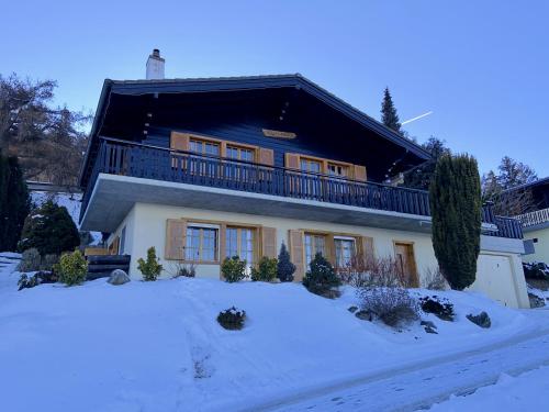 Chalet Belle Poncke in Raerettes