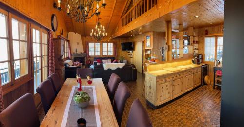 Facilities, Chalet Belle Poncke in Raerettes