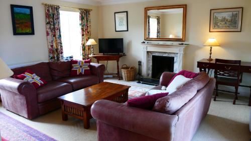 Arndean Cottages – Dollar