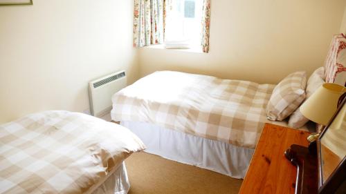Arndean Cottages – Dollar